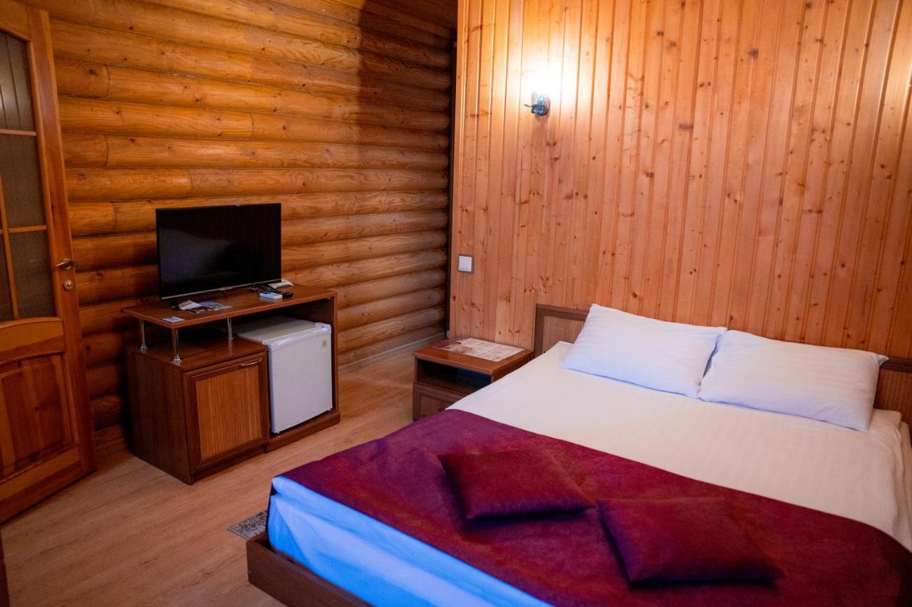 Gostiniy Dvor Non-Stop Hotel Kherson Exterior photo